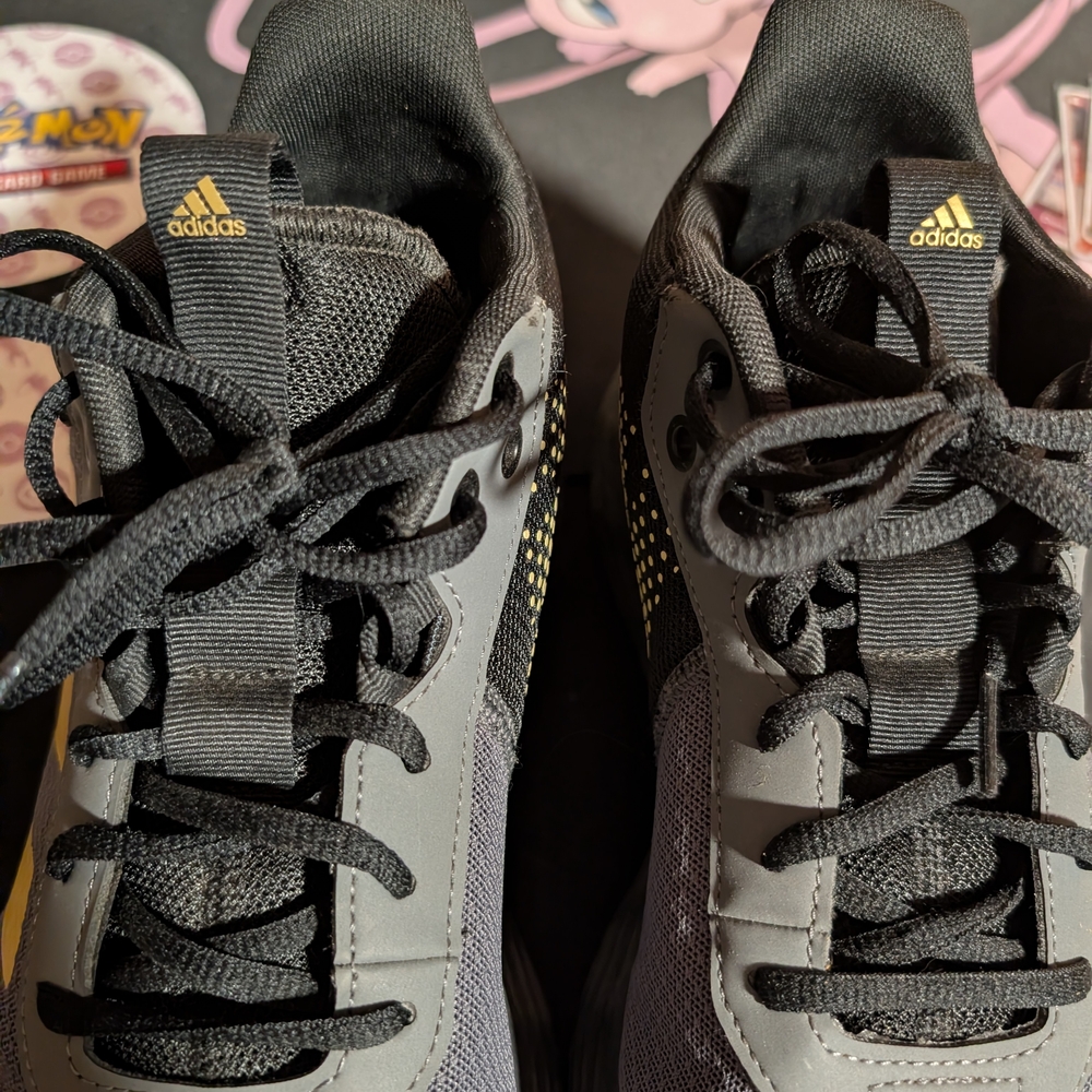 Adidas Ownthegame 2.0 basketball shoes. Like New Barely Used. - Picture 3 of 3